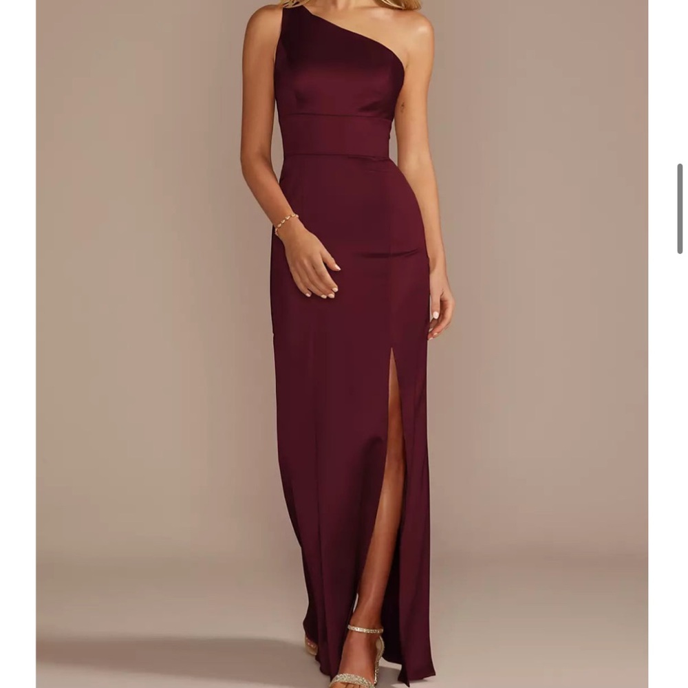 Chic One-Shoulder Burgundy Dress